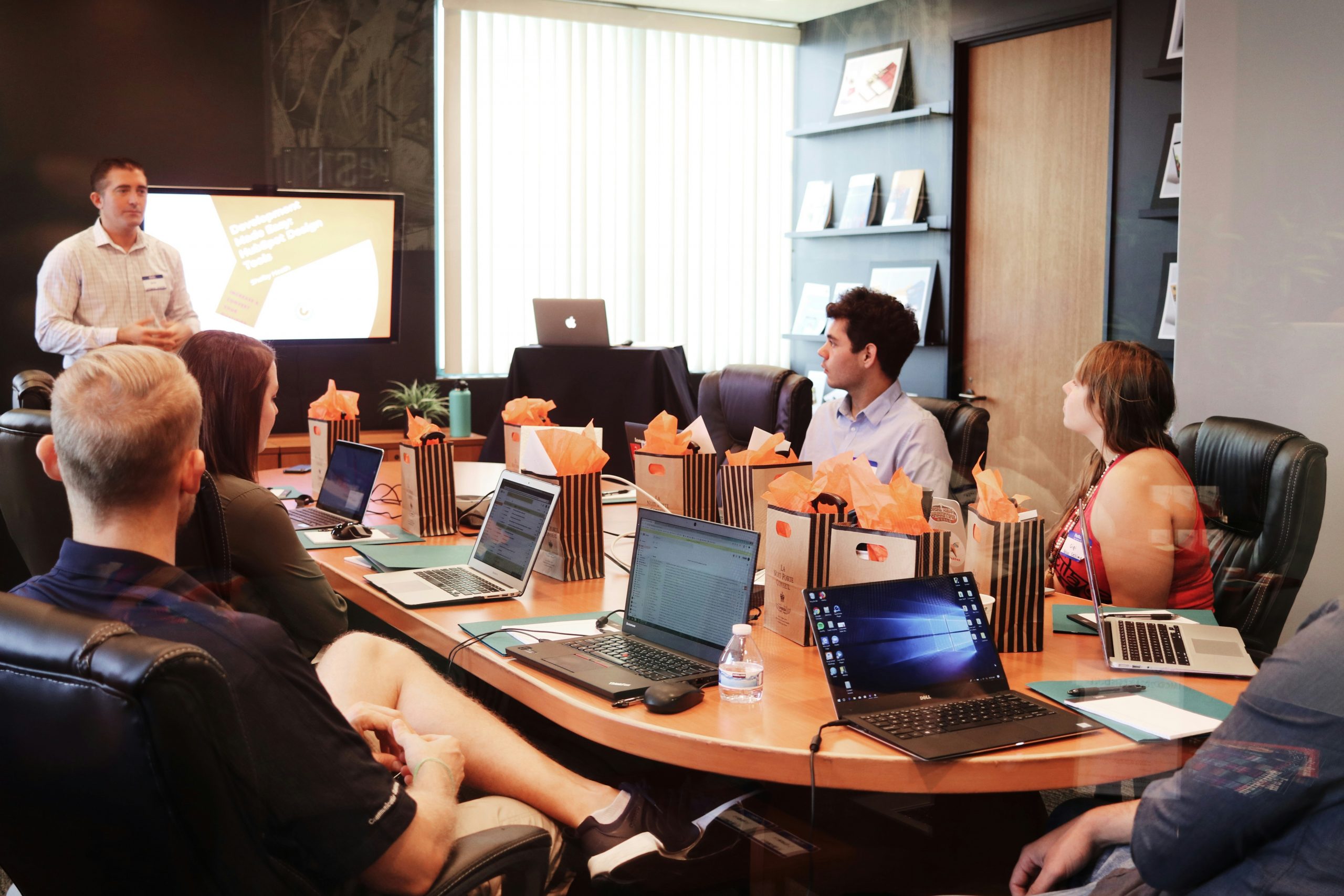 The Ultimate Guide to Performance Management for HR Professionals